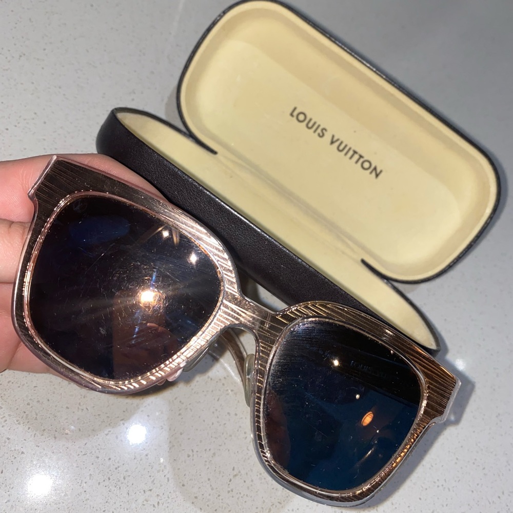 Rose gold LOUIS VUITTON sunglasses 😎 ☀️